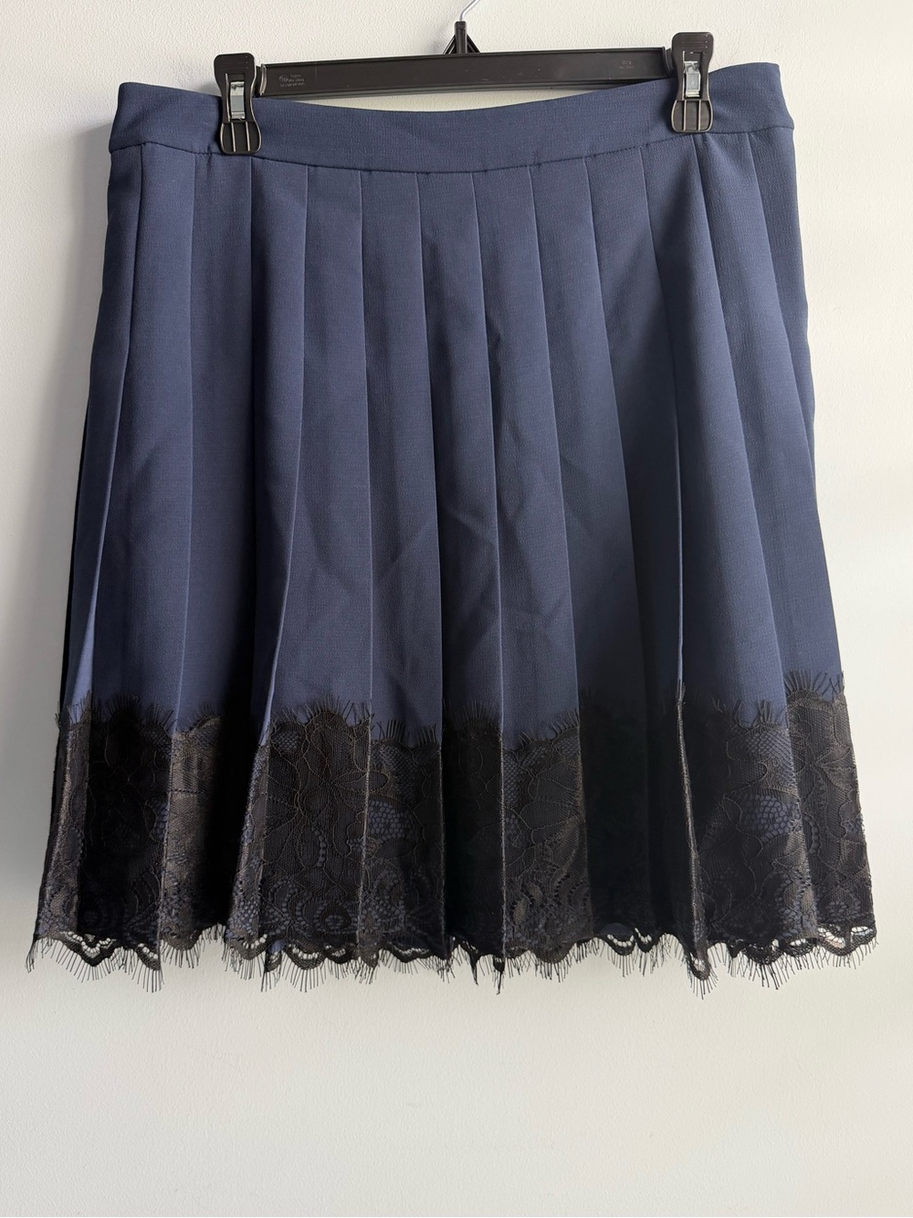 KARL LAGERFELD PARIS Women's Blue & Black Lace Trim Pleated Skirt Size 8